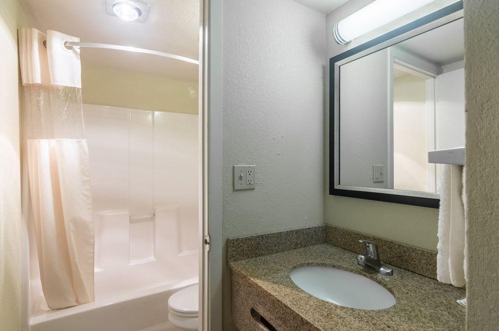 Oyo Townhouse Dodge City Ks 외부 사진