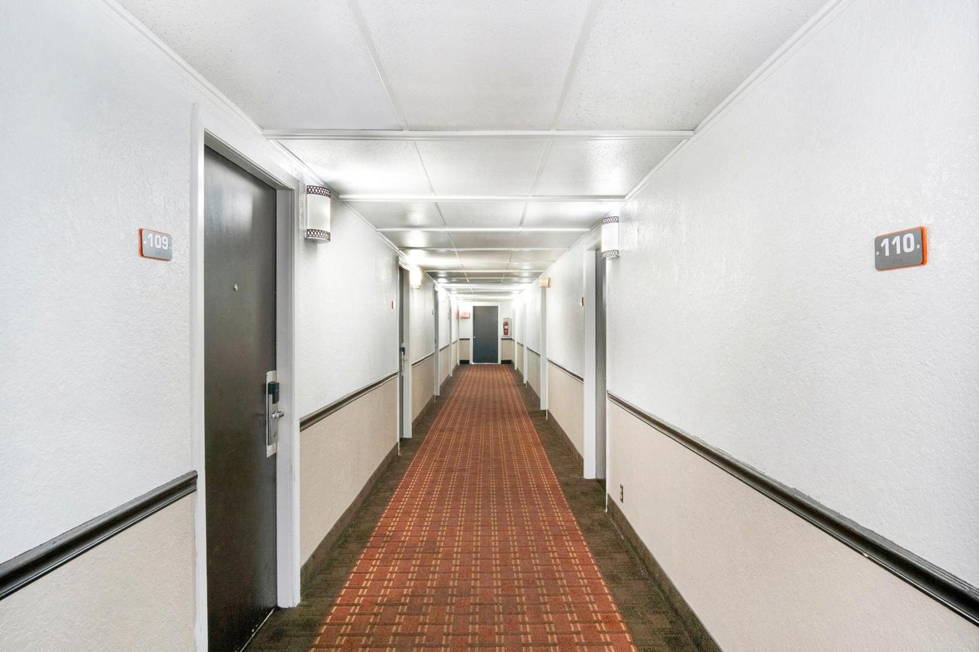 Oyo Townhouse Dodge City Ks 외부 사진
