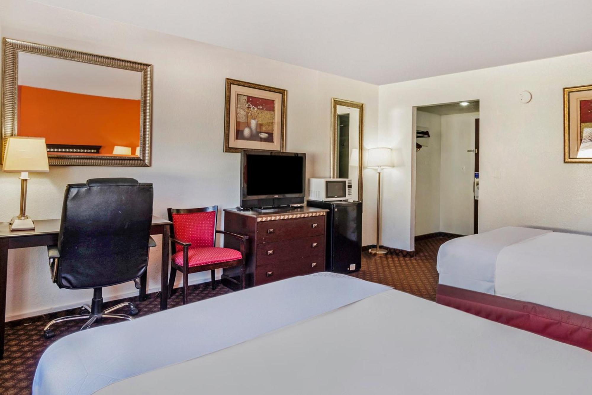 Oyo Townhouse Dodge City Ks 외부 사진