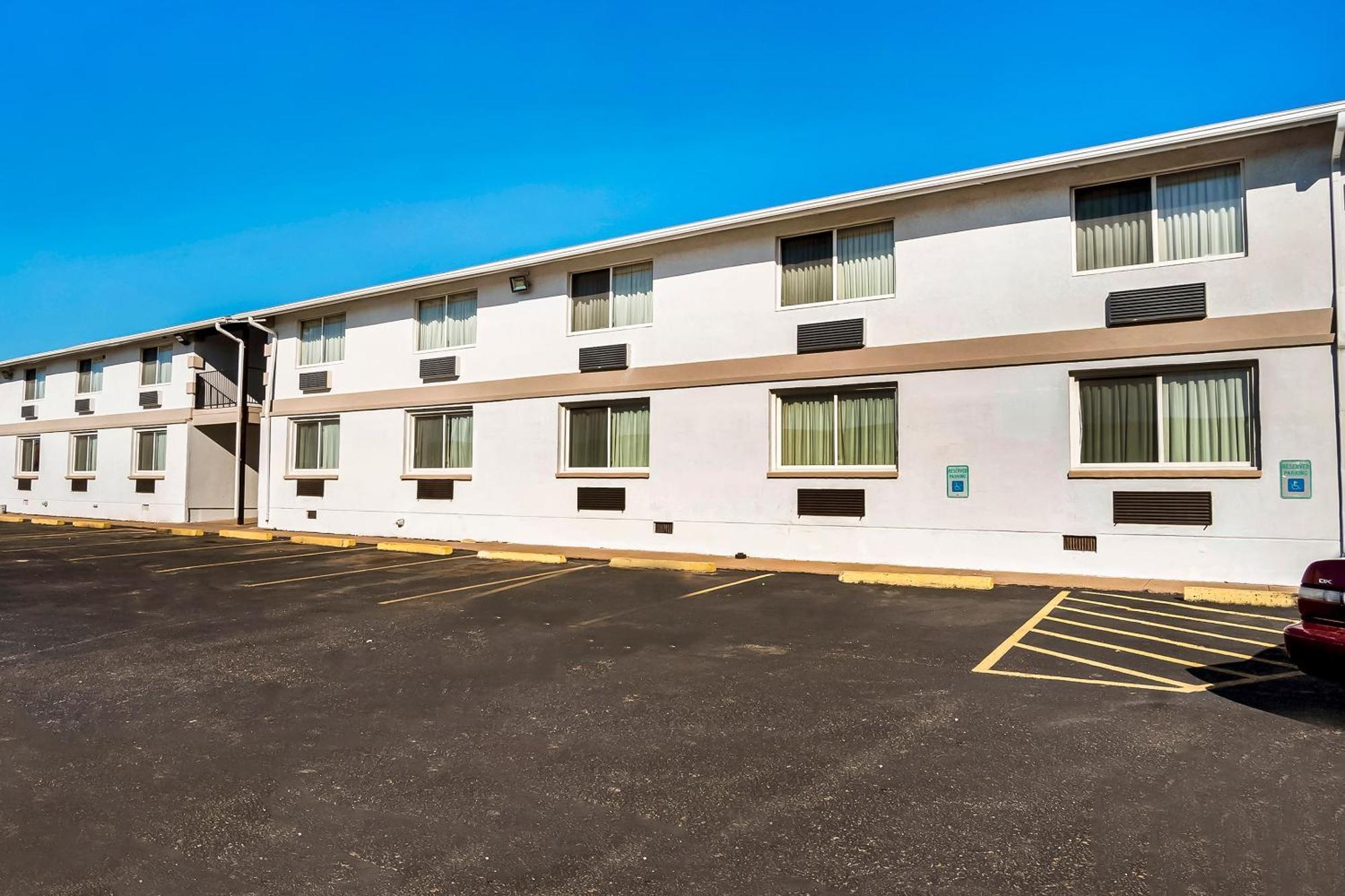 Oyo Townhouse Dodge City Ks 외부 사진