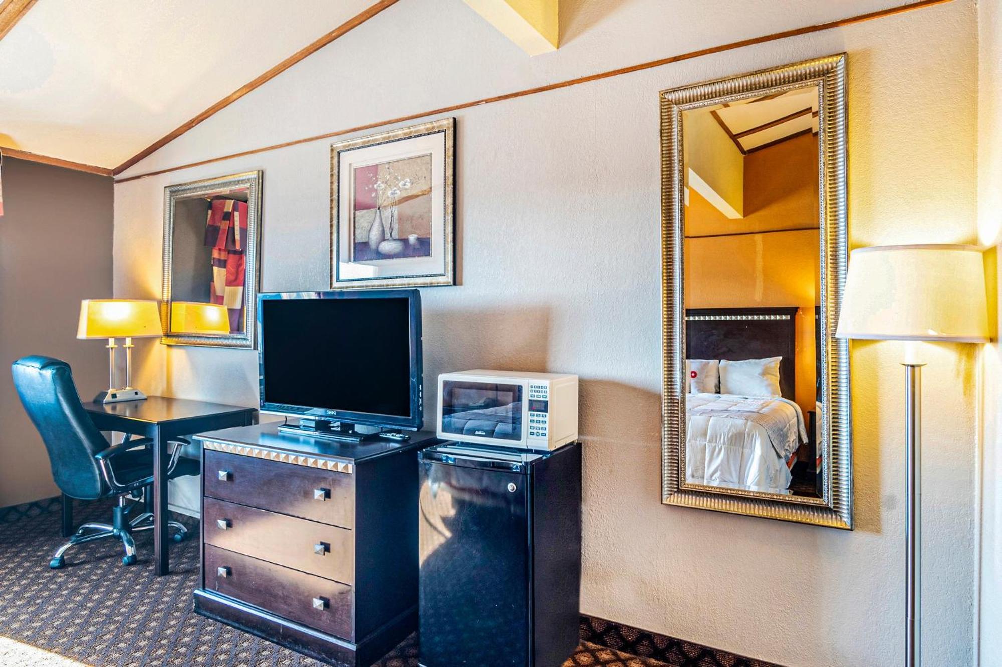 Oyo Townhouse Dodge City Ks 외부 사진