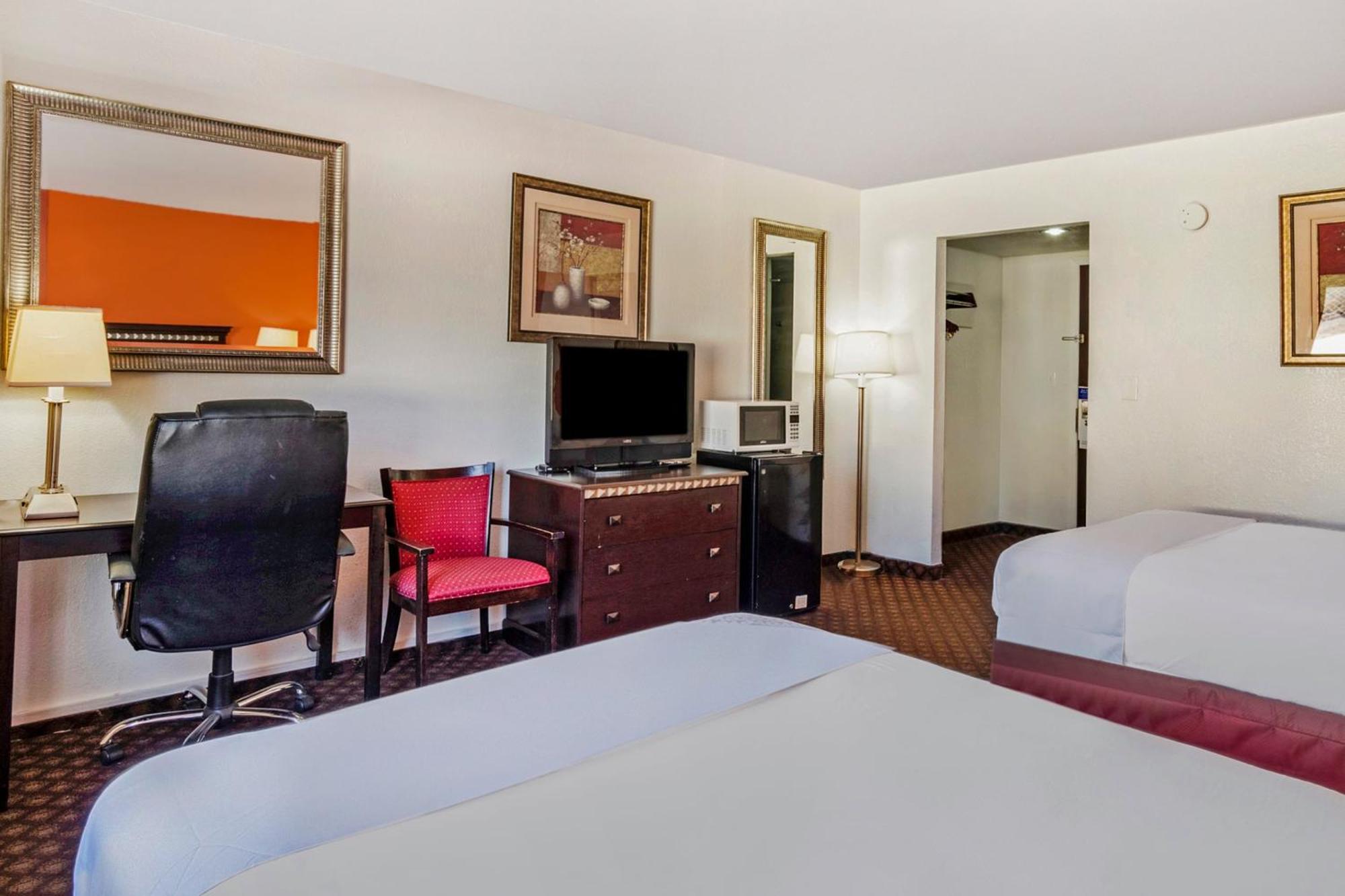 Oyo Townhouse Dodge City Ks 외부 사진