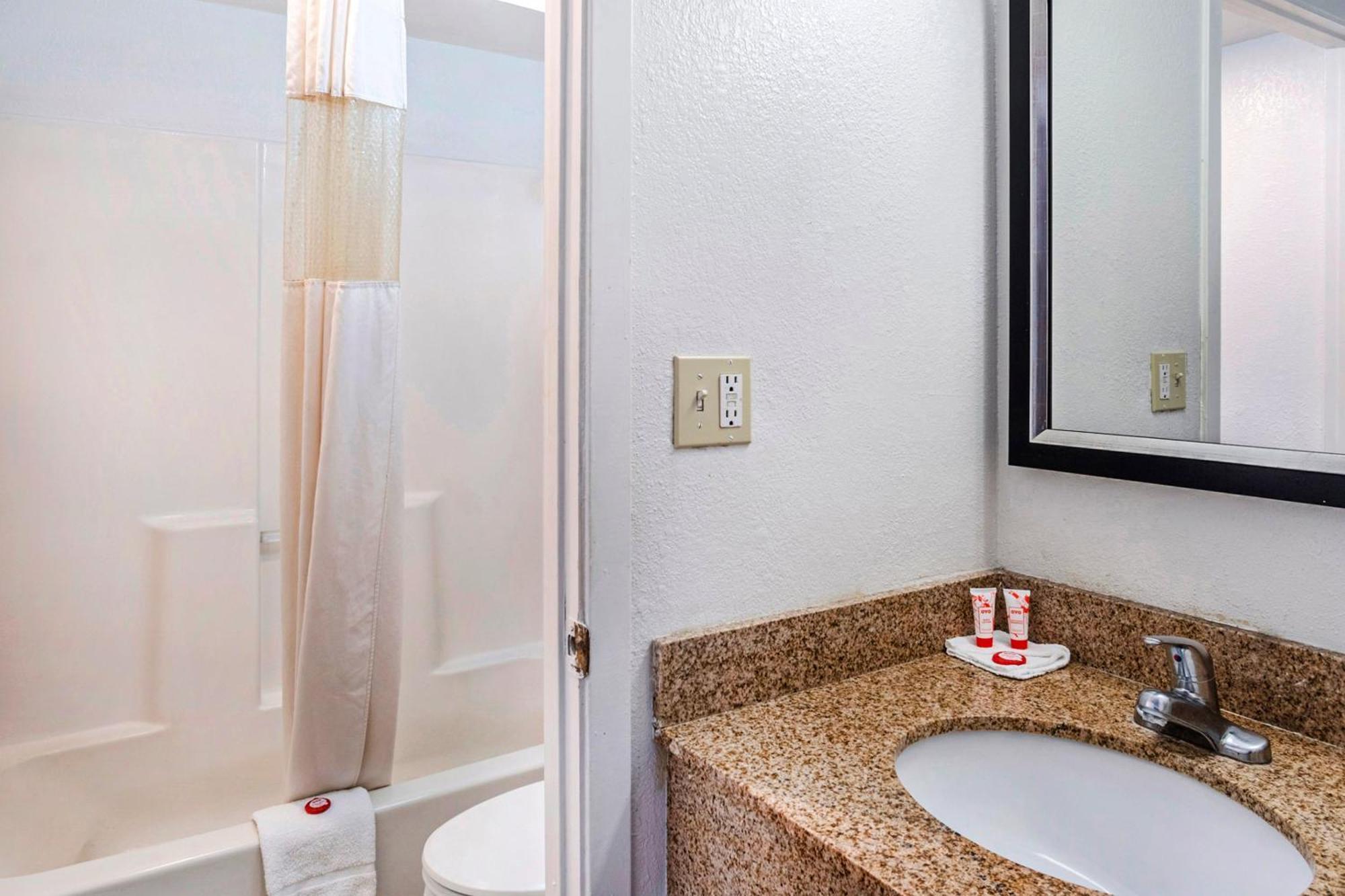 Oyo Townhouse Dodge City Ks 외부 사진